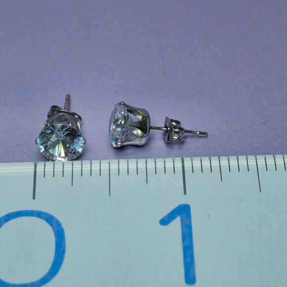 2/$15 April Simulated‎ Diamond Earrings (NWOT) - Picture 3 of 3